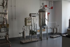 精餾塔設(shè)計(jì)的指南：步驟、要點(diǎn)與綜合考量