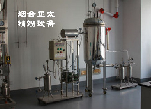 閃蒸裝置精餾設(shè)備結(jié)構(gòu)特點